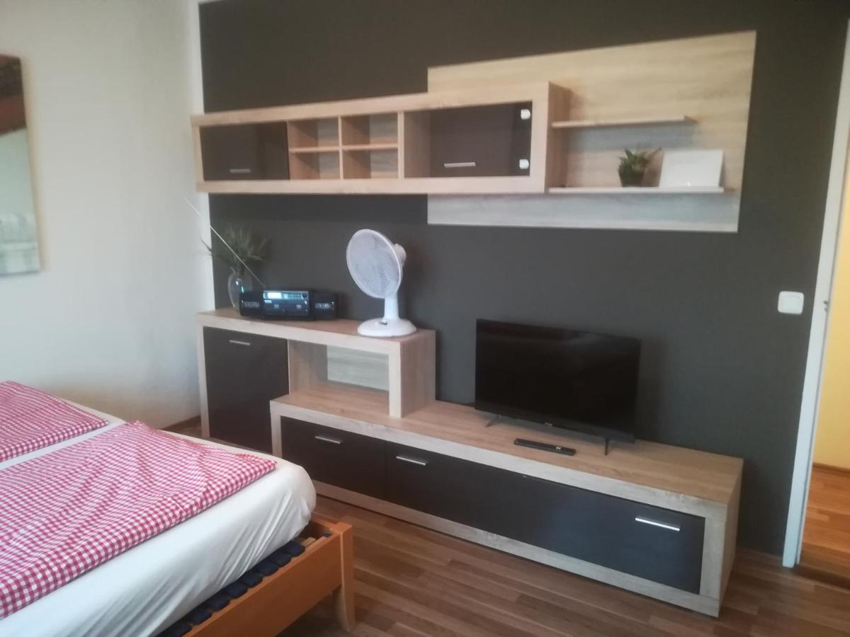 Zentral Gelegene, Sehr Ruhige Und Helle Wohnung 그라츠 외부 사진
