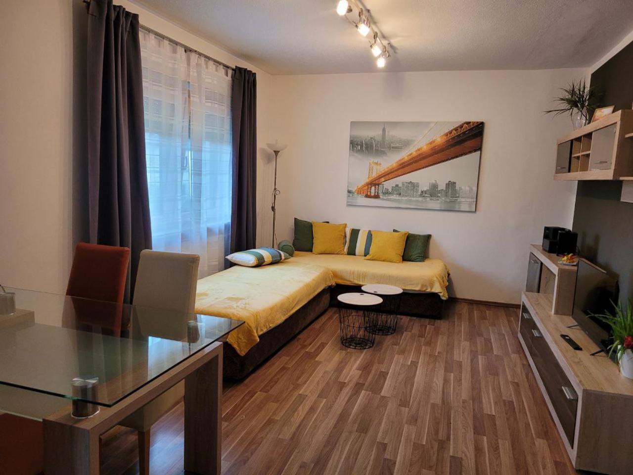 Zentral Gelegene, Sehr Ruhige Und Helle Wohnung 그라츠 외부 사진