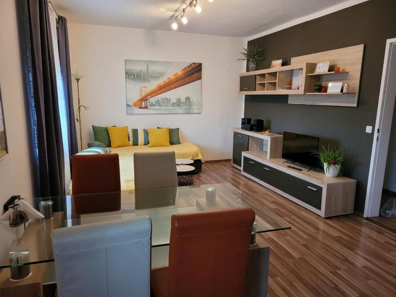 Zentral Gelegene, Sehr Ruhige Und Helle Wohnung 그라츠 외부 사진